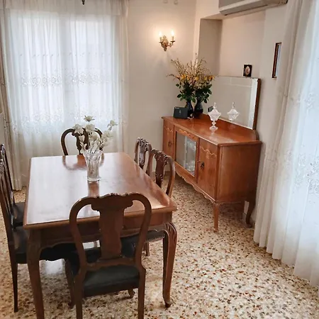 Ligia Seafront House *