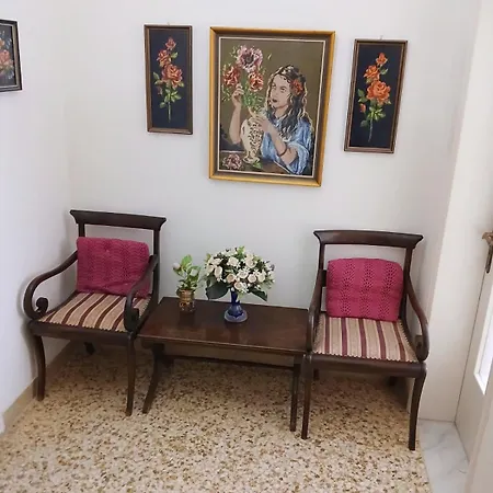 Ligia Seafront House Apartment *