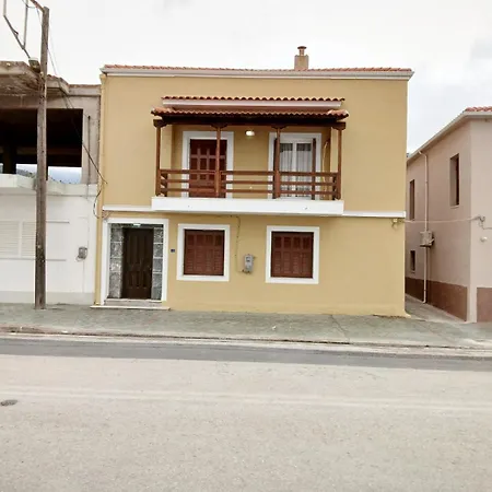 Ligia Seafront House Apartment